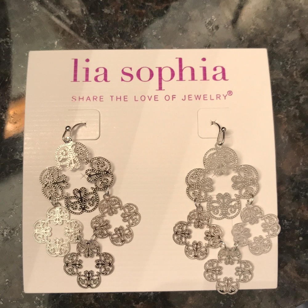Lia Sophia earrings!